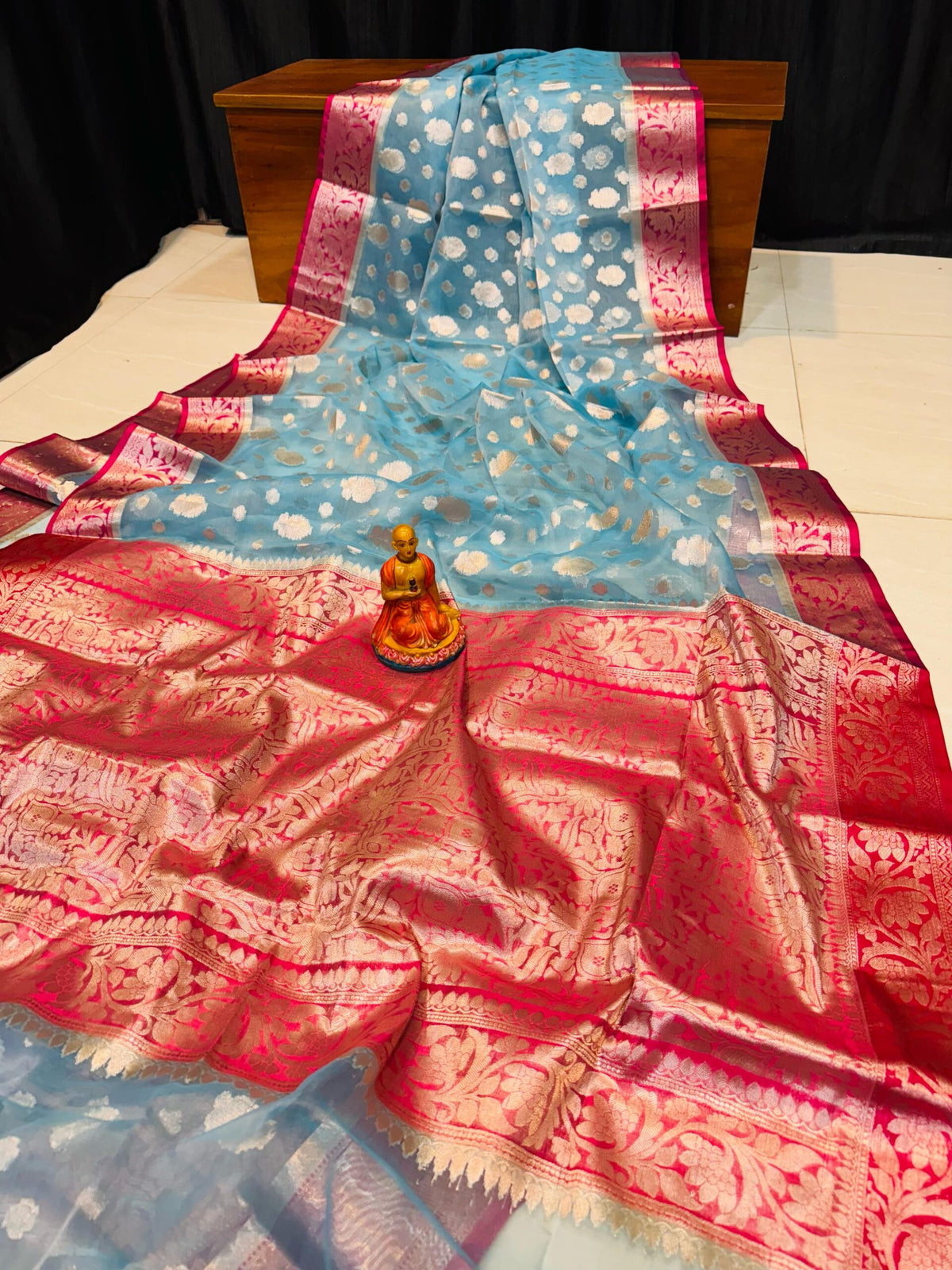 Luxury Handwoven Muslin Organza Saree – Sky Blue & Rani Pink Contrast with Blouse