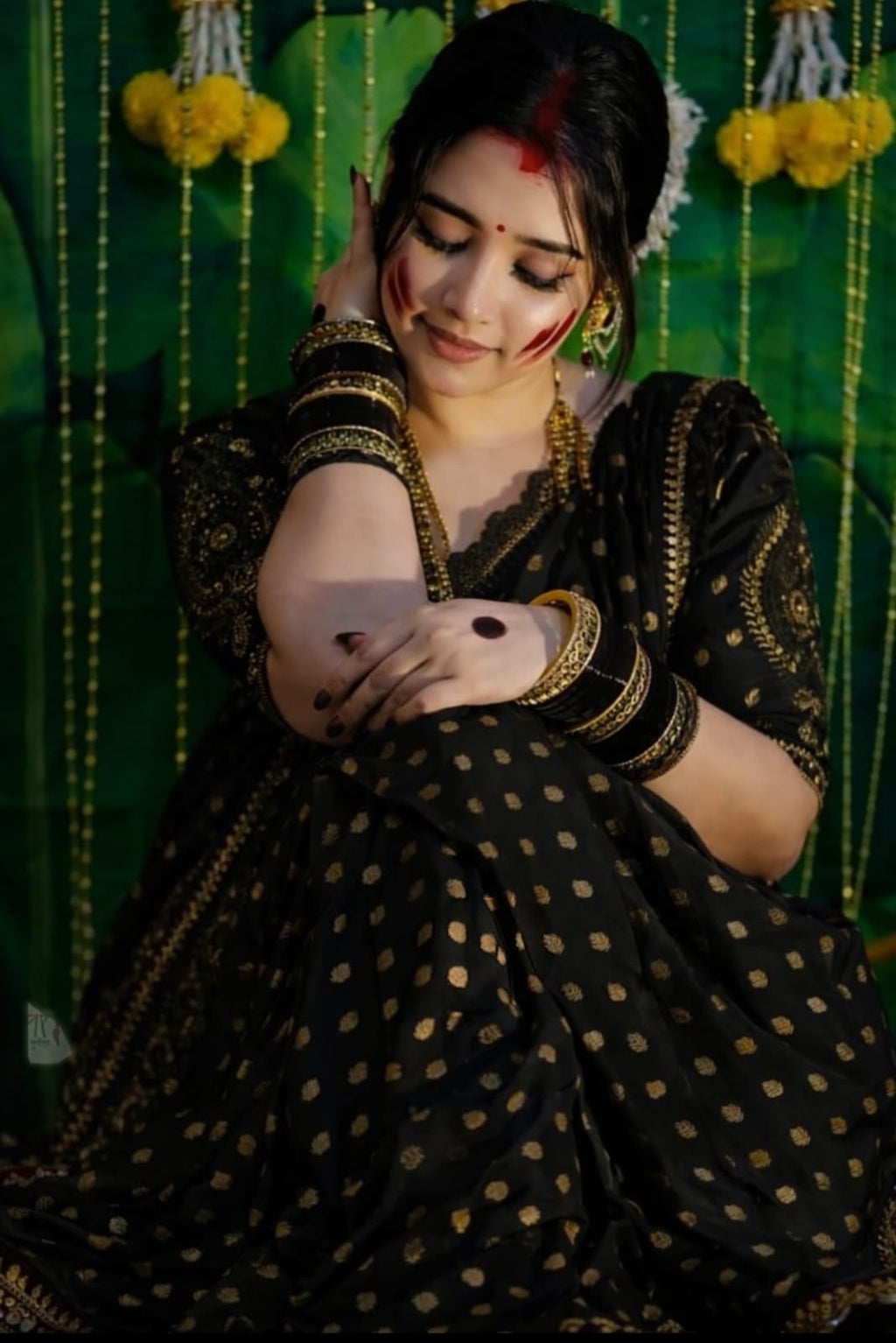 Royal Black Khadi Handcrafted Designer Saree with Gold Buti Work – Traditional Festive & Wedding Wear