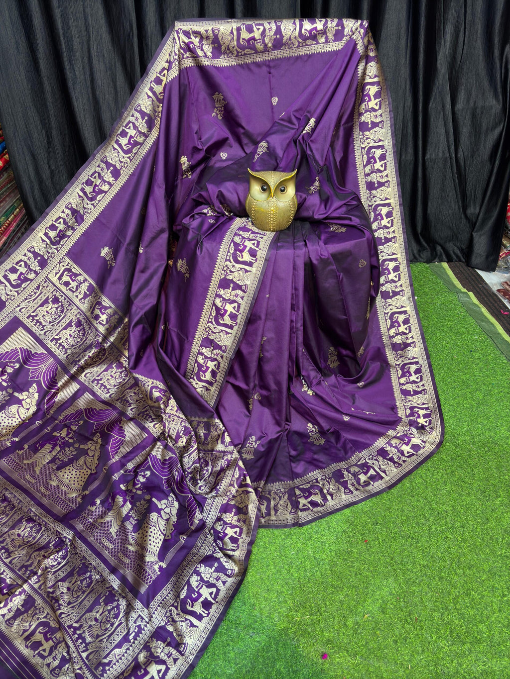Royal Amethyst Purple & Gold Handcrafted Bishnupuri Silk Saree