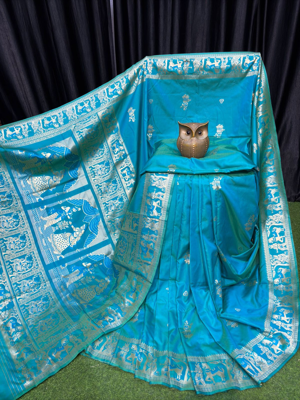 Teal Tranquility – Handcrafted Bishnupuri Silk Saree with Golden Accents