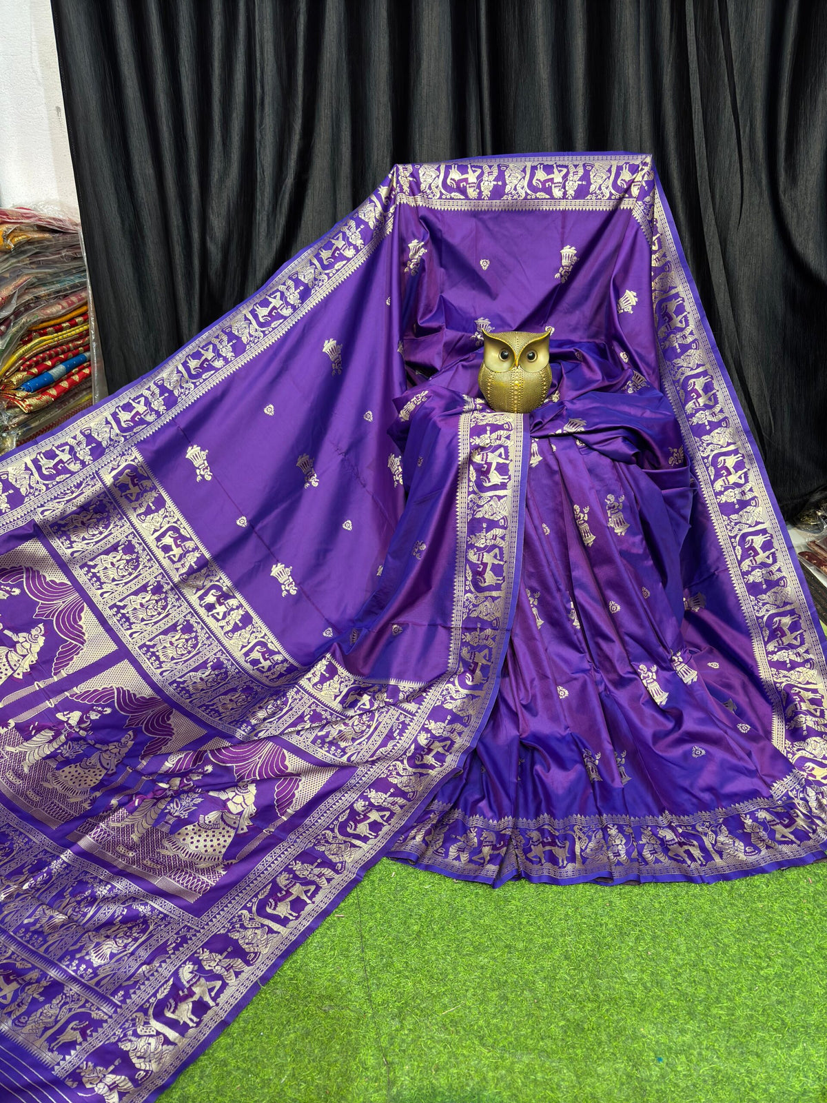 Royal Iris – Violet & Gold Handcrafted Bishnupuri Silk Saree
