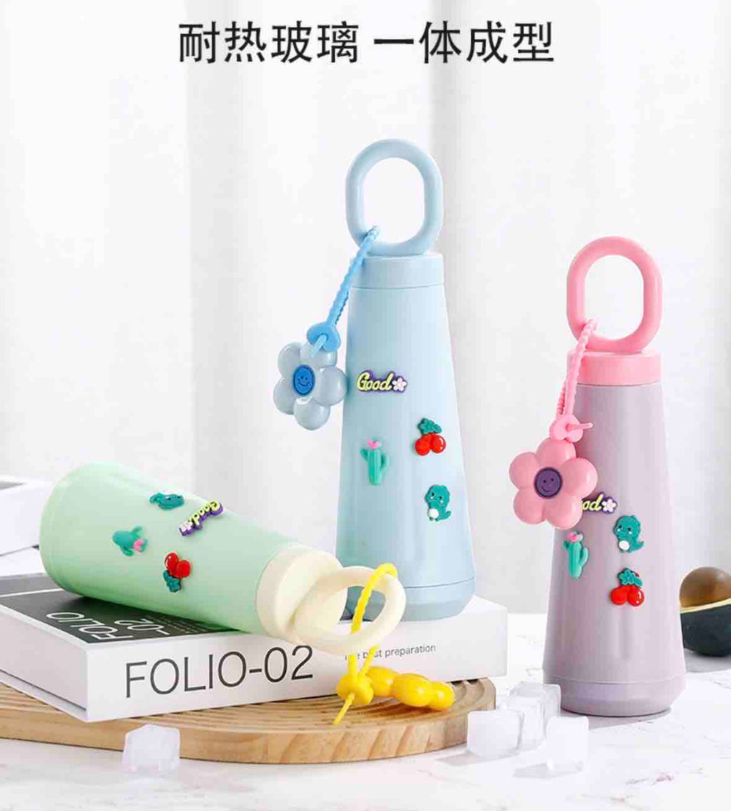 Petal Cup Bottle with Handle (500ml) - with flower keychain muilticolor - 20522