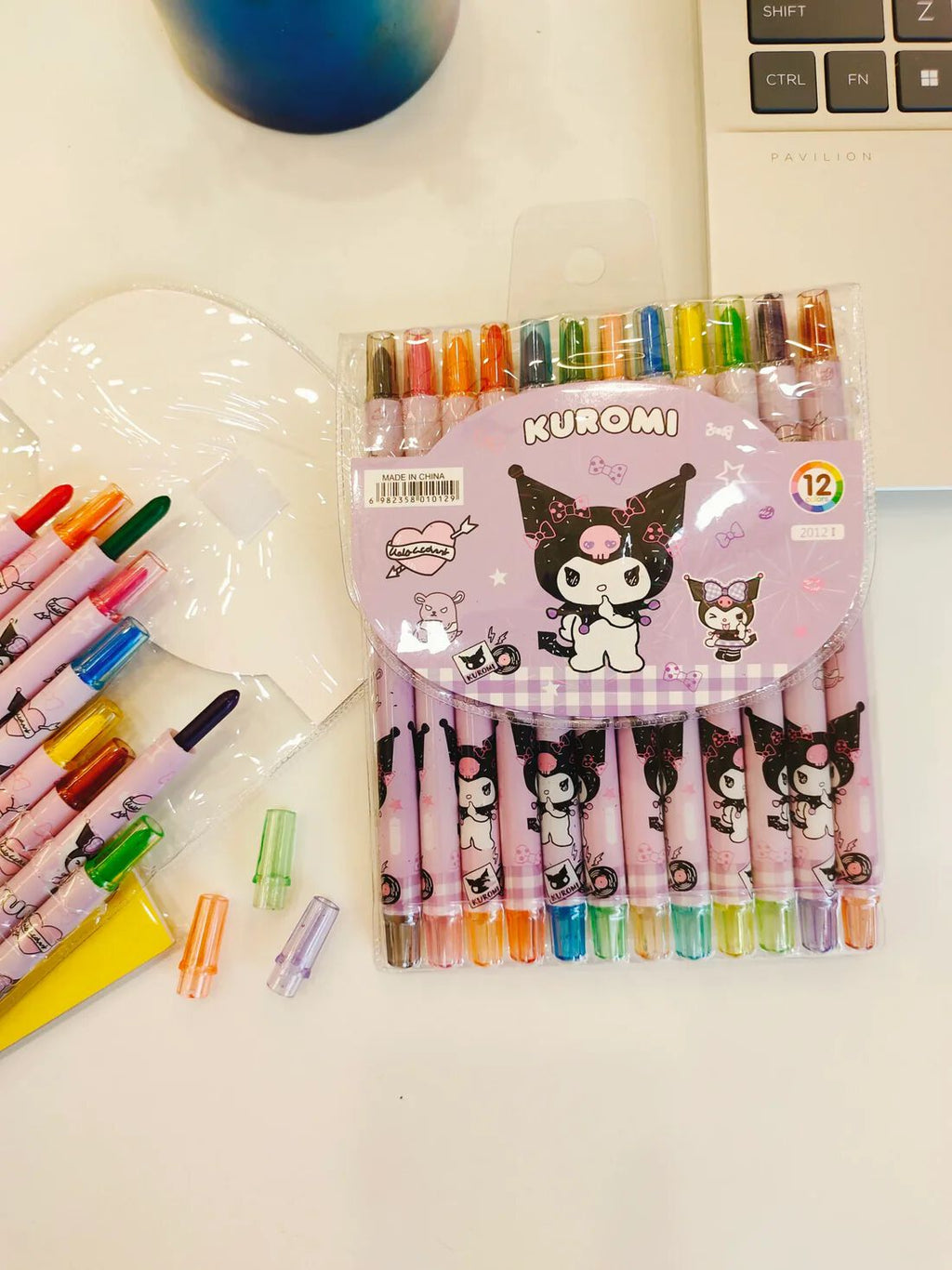 CUTE ADOREABLE TWISTING ROLLING CRAYONS MULTICOLOUR PACK OF 12 COLOURS