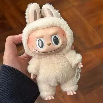 Labubu Doll {Random Color}