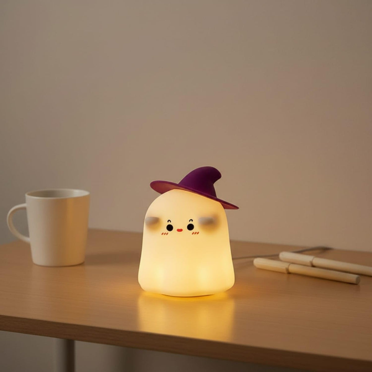 Soft Glow Squishy Silicone Ghost Lamp Warm Yellow Ghost Night Light Spooky-Cute Silicone Night Light Child-Friendly for Children, Toddlers, Nightstand, Bedroom - 21313