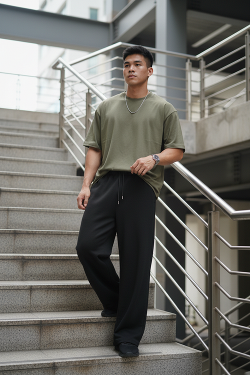 Black Sweatpants - Shot 5